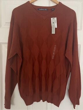 ♦️ Northern Isles Men's 100% Cotton Rust Colored V-Neck Diamond Knit Sweater ♦️